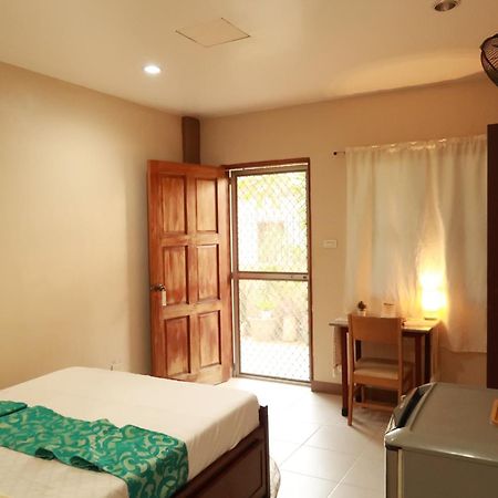 Jo-Cris Apartelle Lapu-Lapu City Exterior foto