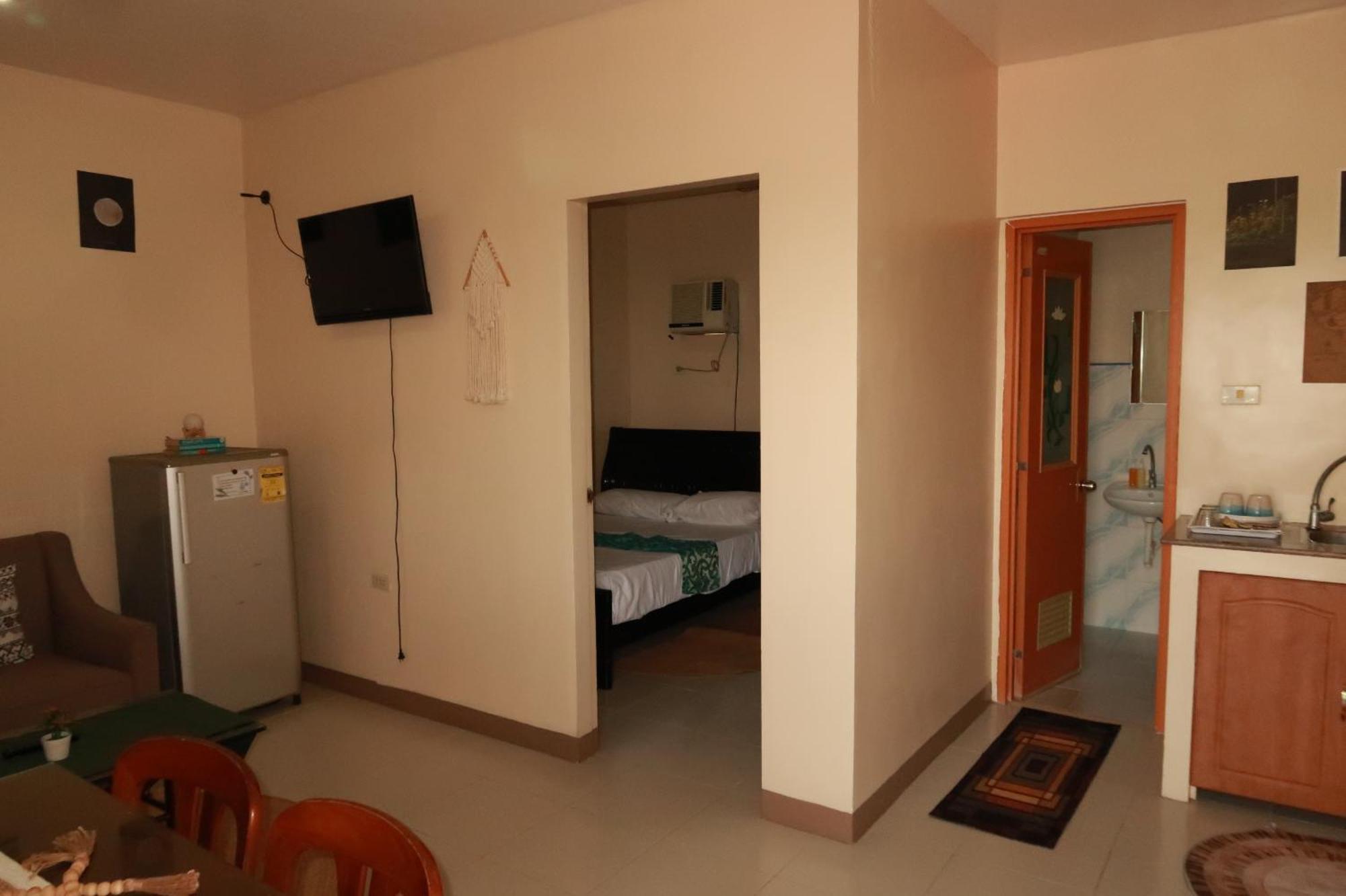 Jo-Cris Apartelle Lapu-Lapu City Exterior foto